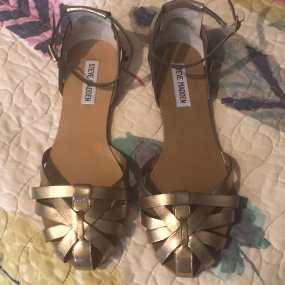 Steve Madden sandals - Picture 2 of 4